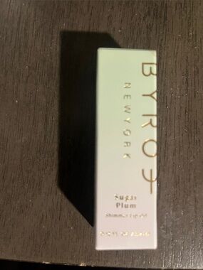 NEW BYROE Sugar Plum Shimmer Lip Oil
